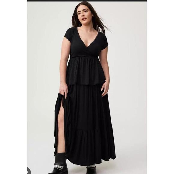 torrid Dresses & Skirts - Torrid Top Womens 4X Surplice Babydoll Lace Trim Peplum Stretch Lightweight